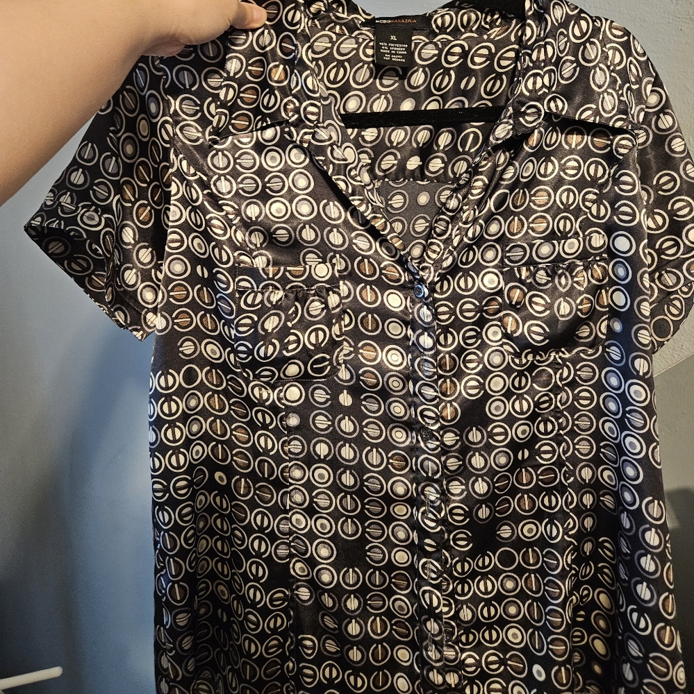 Stylish Black and White Women's Top
